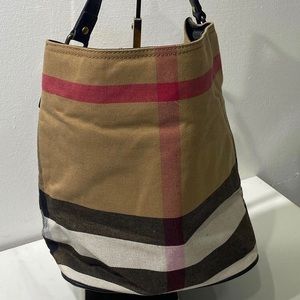 Burberry bag Authentic